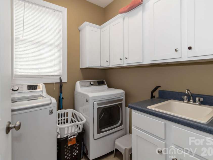 345 Clarendon Estates Drive, Clover, SC 29710.  MLS# CAR4337177, YatesRealty ID 8500. 