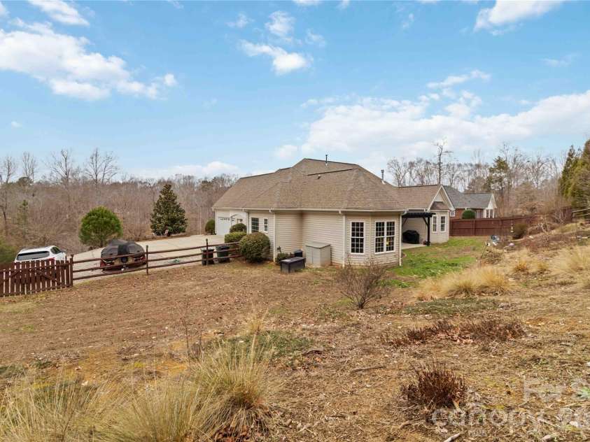 345 Clarendon Estates Drive, Clover, SC 29710.  MLS# CAR4337177, YatesRealty ID 8500. 