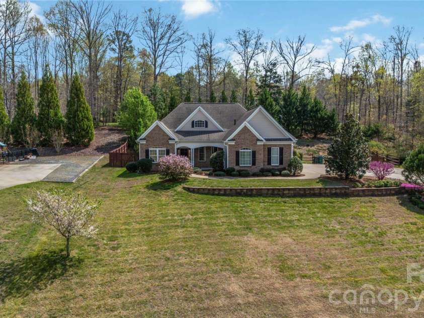 345 Clarendon Estates Drive, Clover, SC 29710.  MLS# CAR4337177, YatesRealty ID 8500. 