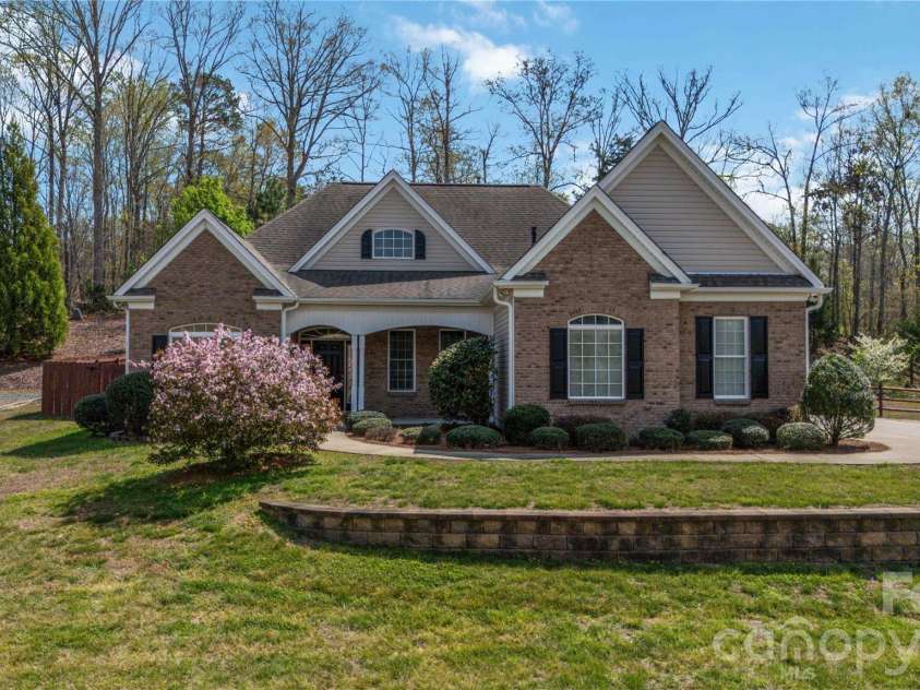 345 Clarendon Estates Drive, Clover, SC 29710.  MLS# CAR4337177, YatesRealty ID 8500. 