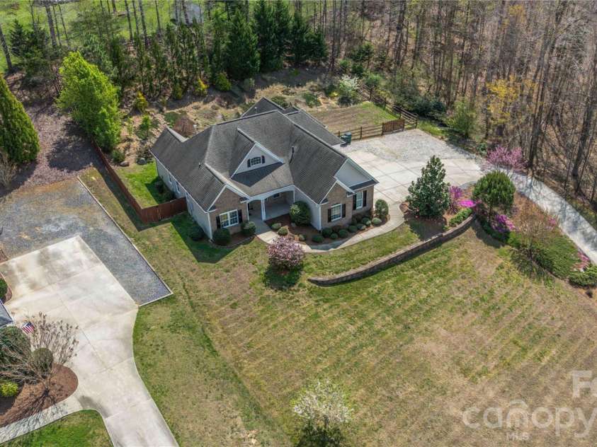345 Clarendon Estates Drive, Clover, SC 29710.  MLS# CAR4337177, YatesRealty ID 8500. 