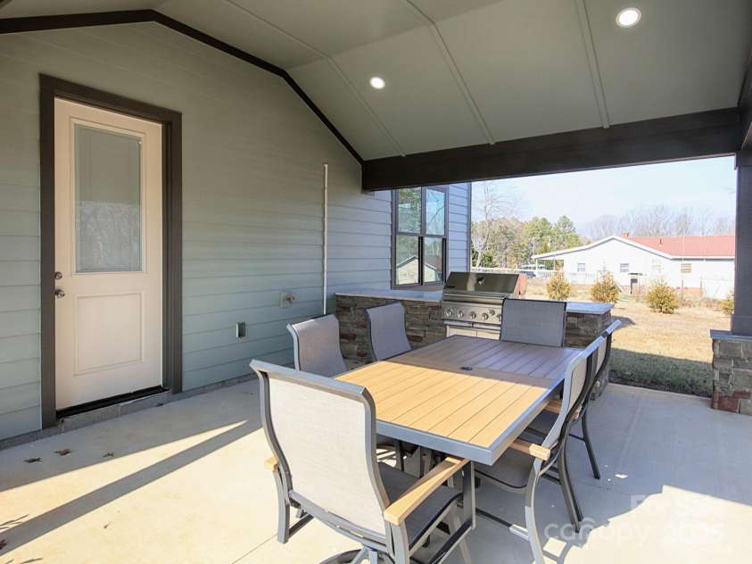 3528 Thunder Road, Maiden, NC 28650.  MLS# CAR4221634, YatesRealty ID 8500. 