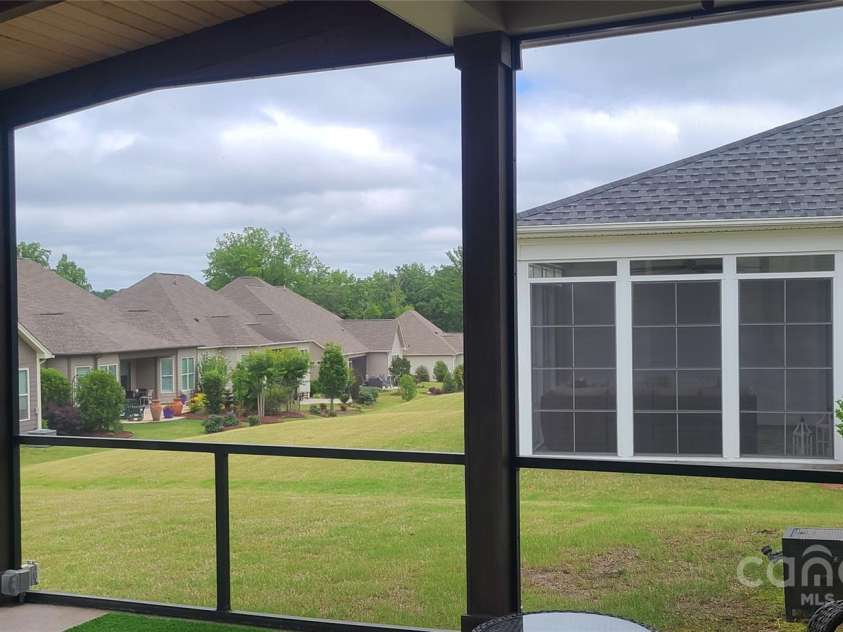 17436 Langston Drive, Charlotte, NC 28278.  MLS# CAR4233522, YatesRealty ID 8501. 