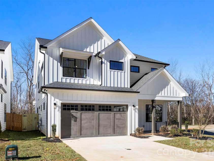 2033 South Street, Charlotte, NC 28208.  MLS# CAR4338302, YatesRealty ID 8501. 