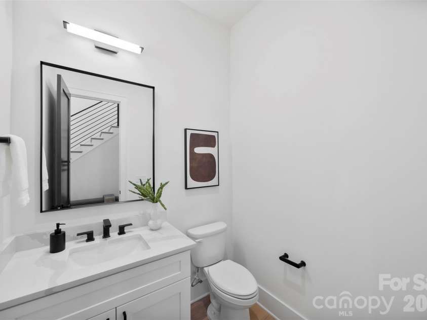 2033 South Street, Charlotte, NC 28208.  MLS# CAR4338302, YatesRealty ID 8501. 