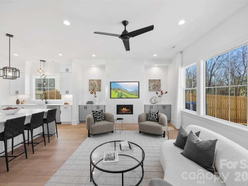 2033 South Street, Charlotte, NC 28208.  MLS# CAR4338302, YatesRealty ID 8501. 