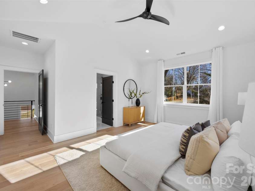 2033 South Street, Charlotte, NC 28208.  MLS# CAR4338302, YatesRealty ID 8501. 