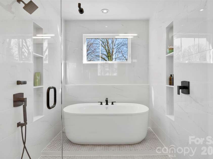 2033 South Street, Charlotte, NC 28208.  MLS# CAR4338302, YatesRealty ID 8501. 