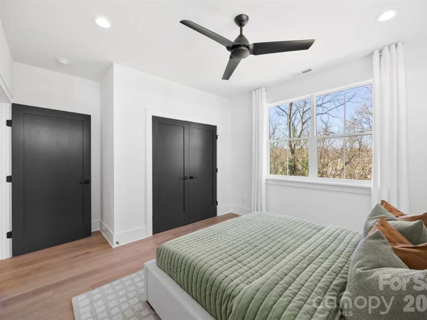 2033 South Street, Charlotte, NC 28208.  MLS# CAR4338302, YatesRealty ID 8501. 