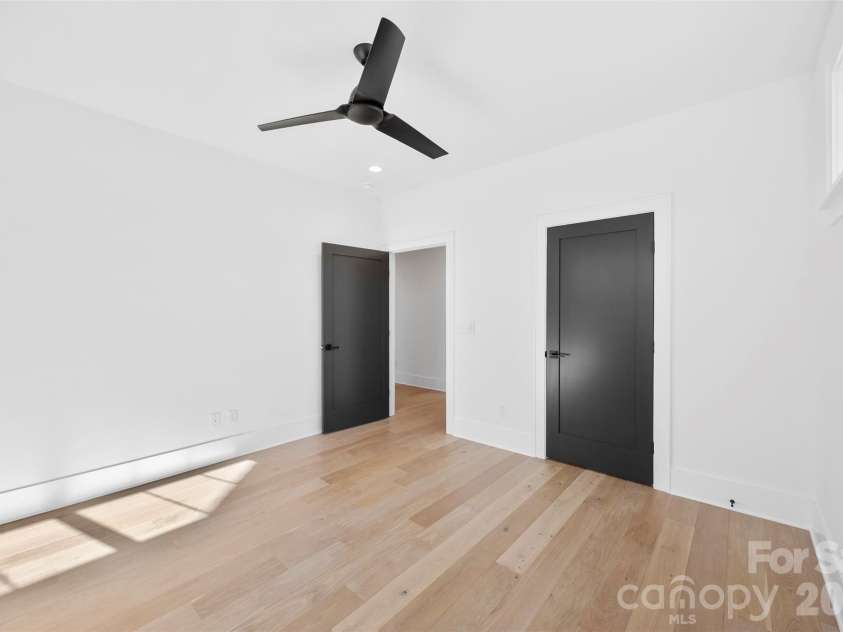 2033 South Street, Charlotte, NC 28208.  MLS# CAR4338302, YatesRealty ID 8501. 