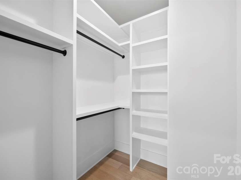 2033 South Street, Charlotte, NC 28208.  MLS# CAR4338302, YatesRealty ID 8501. 