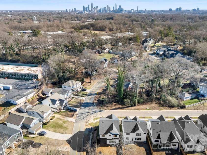 2033 South Street, Charlotte, NC 28208.  MLS# CAR4338302, YatesRealty ID 8501. 