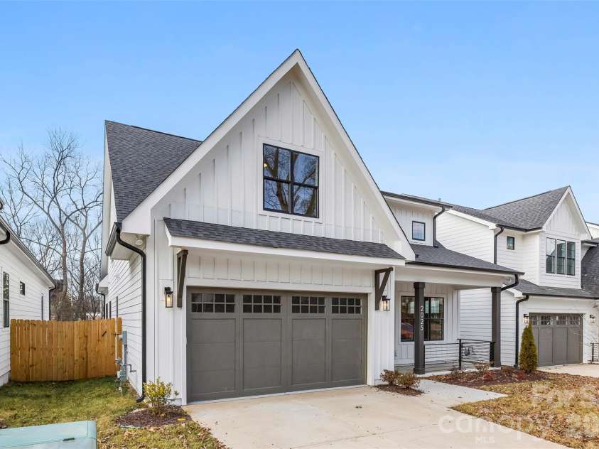 2025 South Street, Charlotte, NC 28208.  MLS# CAR4345630, YatesRealty ID 8502. 
