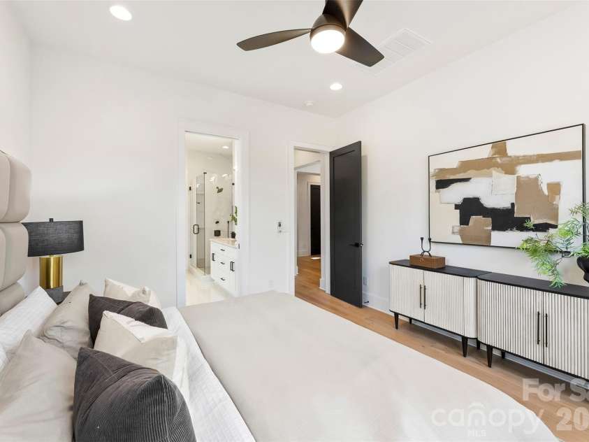 2025 South Street, Charlotte, NC 28208.  MLS# CAR4345630, YatesRealty ID 8502. 