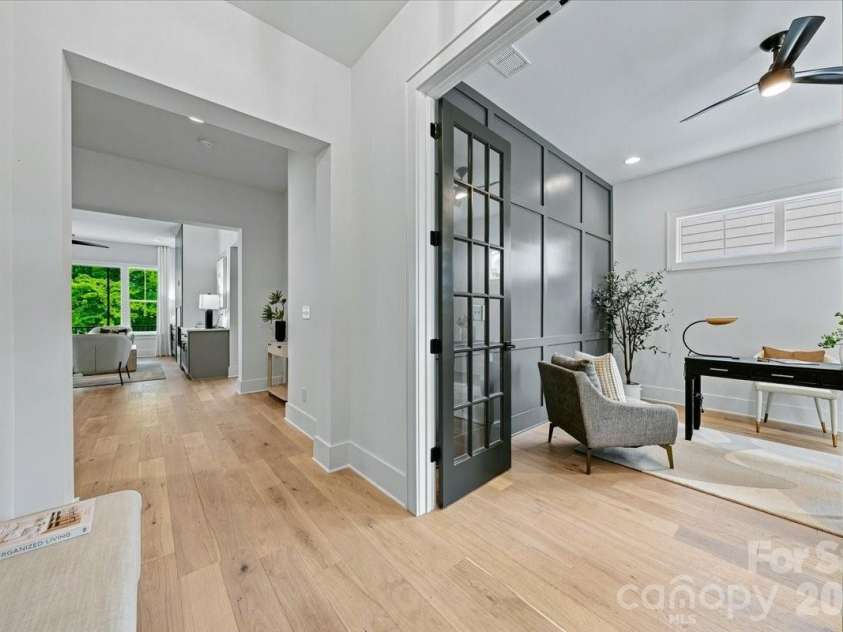 2025 South Street, Charlotte, NC 28208.  MLS# CAR4414737, YatesRealty ID 8502. 