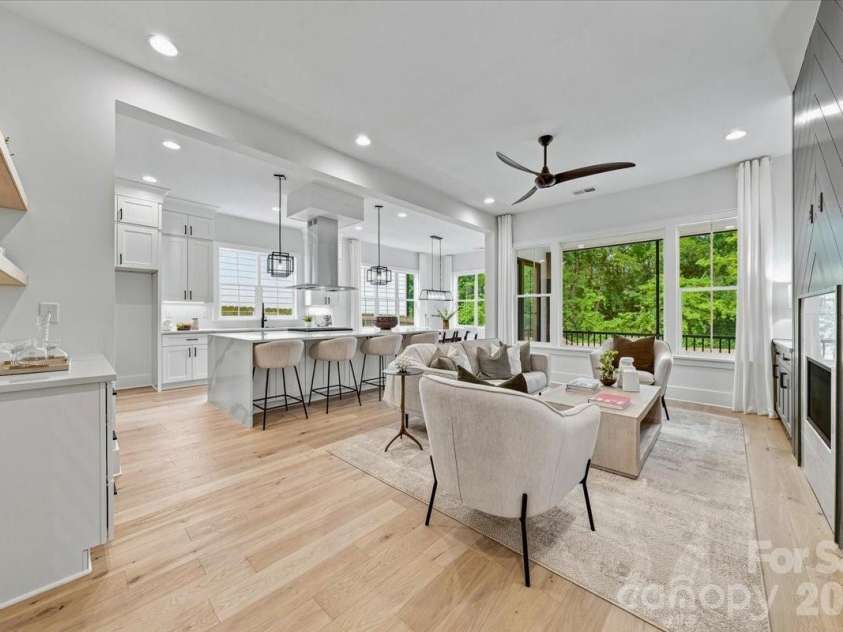 2025 South Street, Charlotte, NC 28208.  MLS# CAR4414737, YatesRealty ID 8502. 