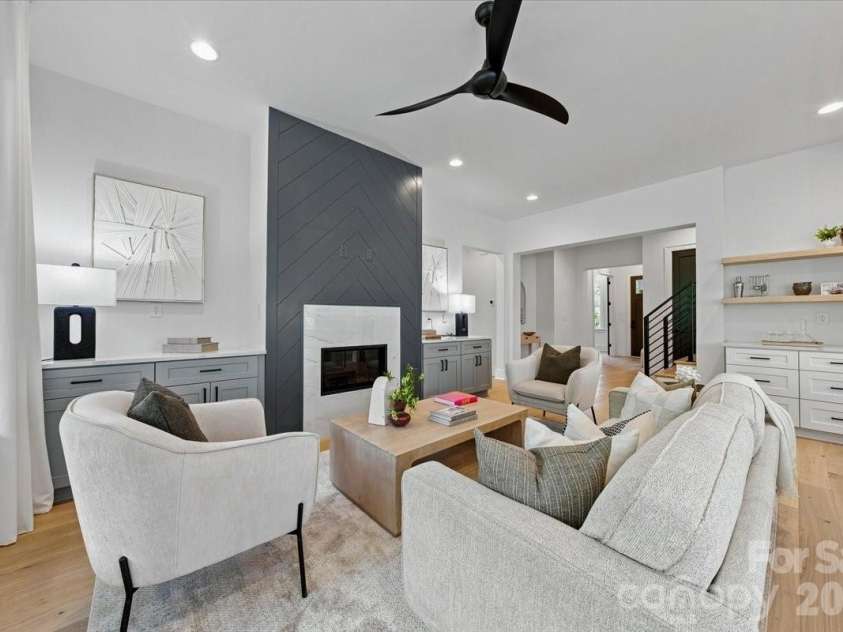 2025 South Street, Charlotte, NC 28208.  MLS# CAR4414737, YatesRealty ID 8502. 