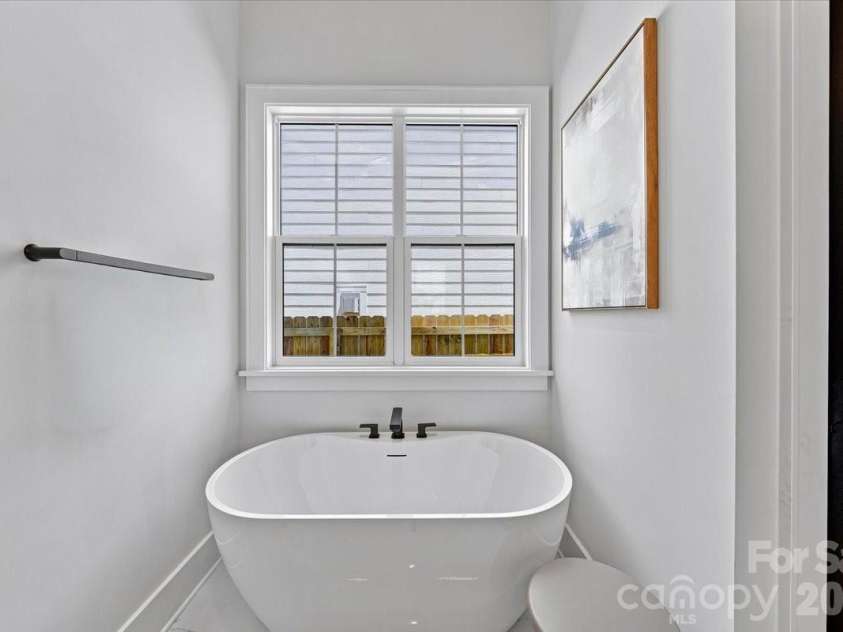 2025 South Street, Charlotte, NC 28208.  MLS# CAR4414737, YatesRealty ID 8502. 