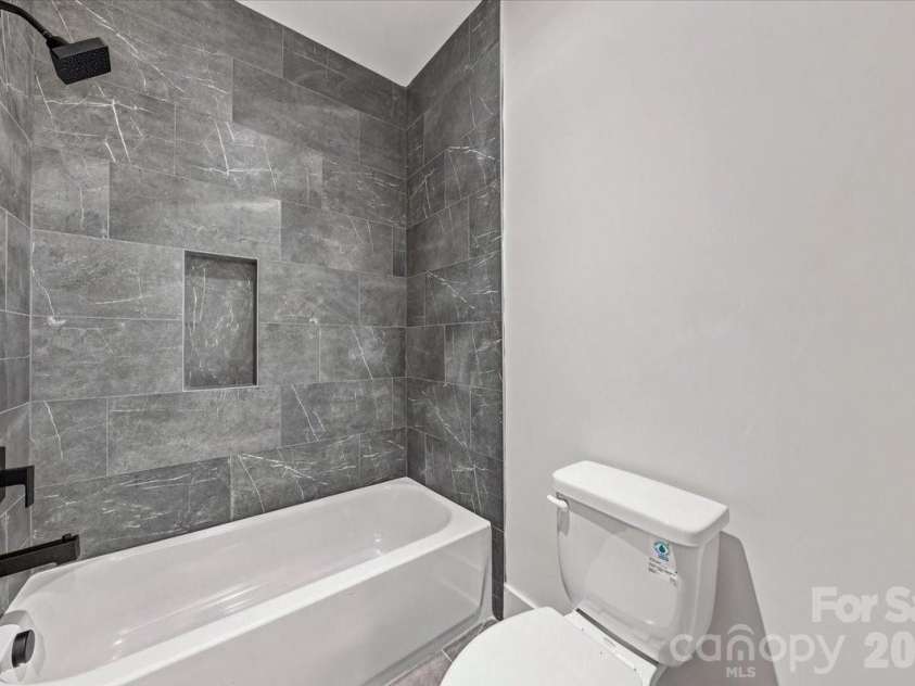 2025 South Street, Charlotte, NC 28208.  MLS# CAR4414737, YatesRealty ID 8502. 