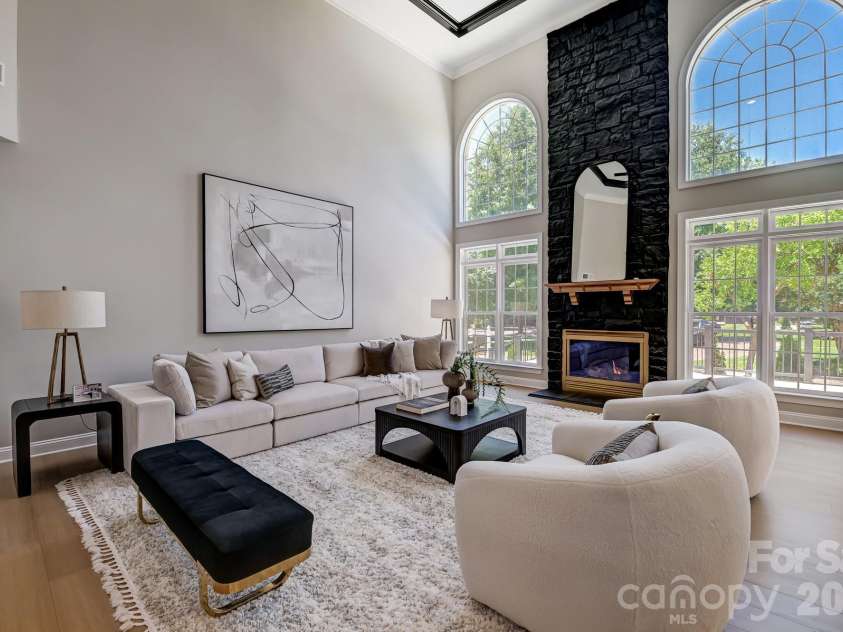 8707 Fairview Road, Charlotte, NC 28226.  MLS# CAR4350865, YatesRealty ID 8504. 