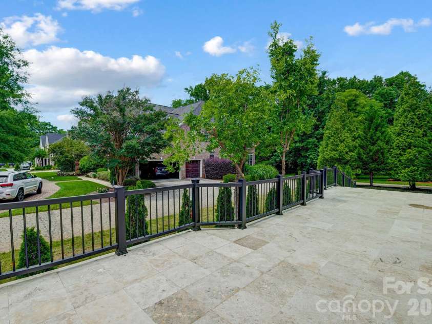 8707 Fairview Road, Charlotte, NC 28226.  MLS# CAR4350865, YatesRealty ID 8504. 