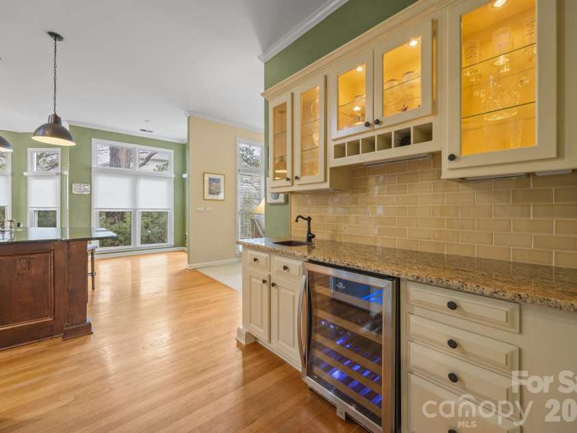 15728 Delancey Lane, Huntersville, NC 28078.  MLS# CAR4354109, YatesRealty ID 8507. Wet Bar/Kitchen