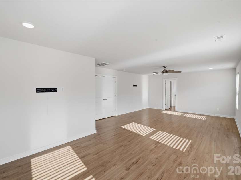 2013 White Cypress Court, Charlotte, NC 28216.  MLS# CAR4356351, YatesRealty ID 8509. 