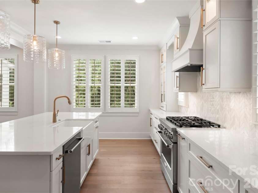 2008 Stratford Avenue, Charlotte, NC 28205.  MLS# CAR4185772, YatesRealty ID 851. 