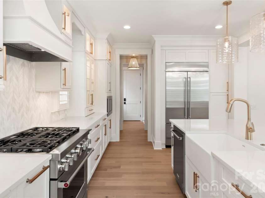 2008 Stratford Avenue, Charlotte, NC 28205.  MLS# CAR4185772, YatesRealty ID 851. 