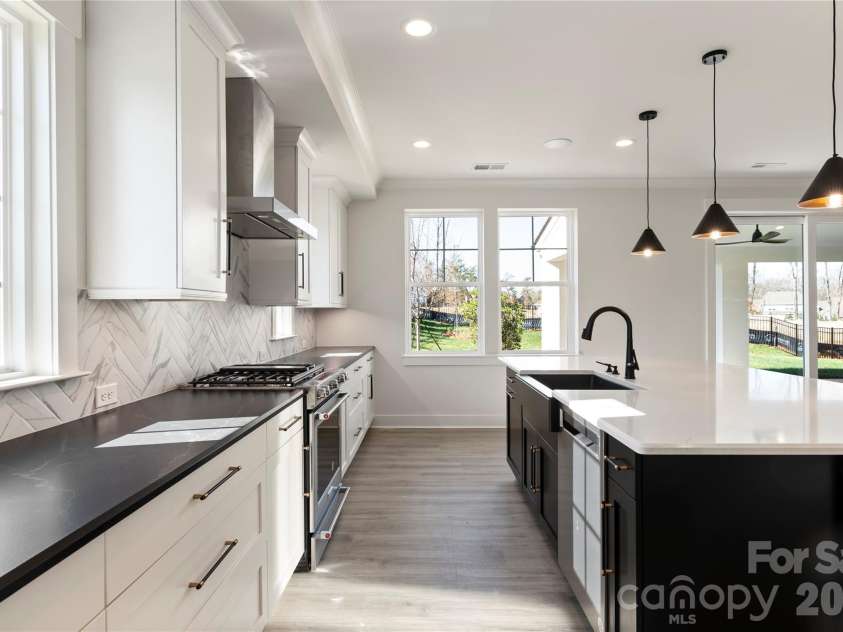 2008 Stratford Avenue, Charlotte, NC 28205.  MLS# CAR4185772, YatesRealty ID 851. 