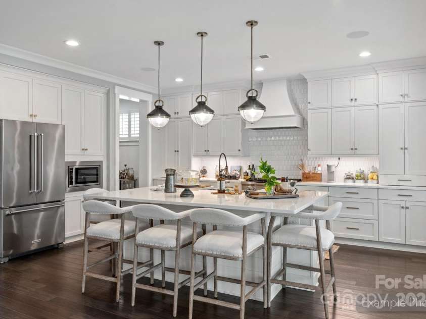 2008 Stratford Avenue, Charlotte, NC 28205.  MLS# CAR4185772, YatesRealty ID 851. Awesome Kitchen with lScullery or Butler's pantry