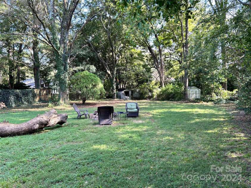 2008 Stratford Avenue, Charlotte, NC 28205.  MLS# CAR4185772, YatesRealty ID 851. This homesite is 190 feet deep which is so rare in Midwood!