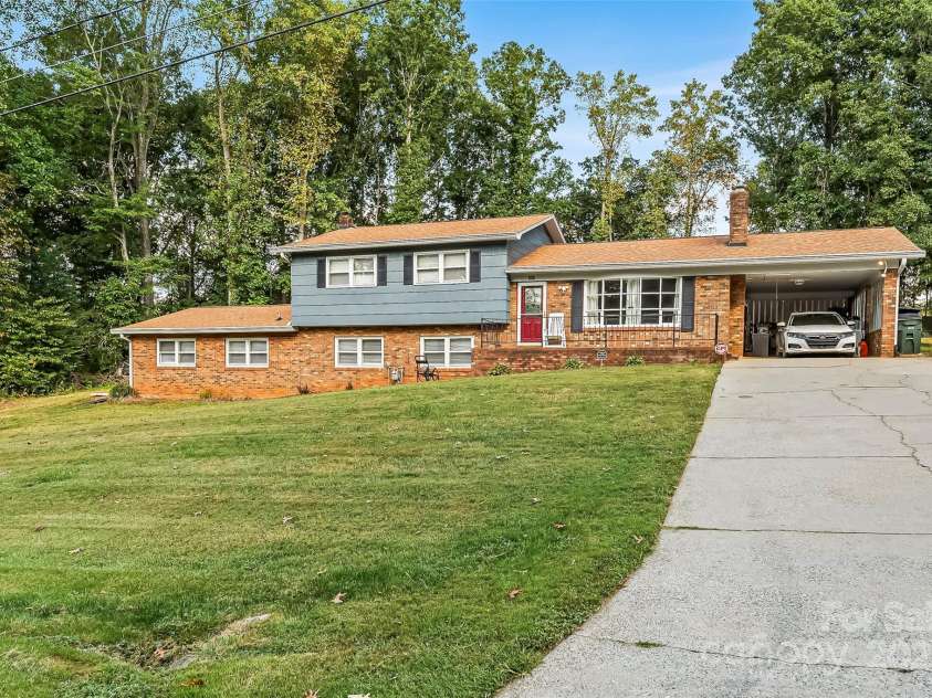 304 Parlier Avenue, Conover, NC 28613.  MLS# CAR4321897, YatesRealty ID 851. 