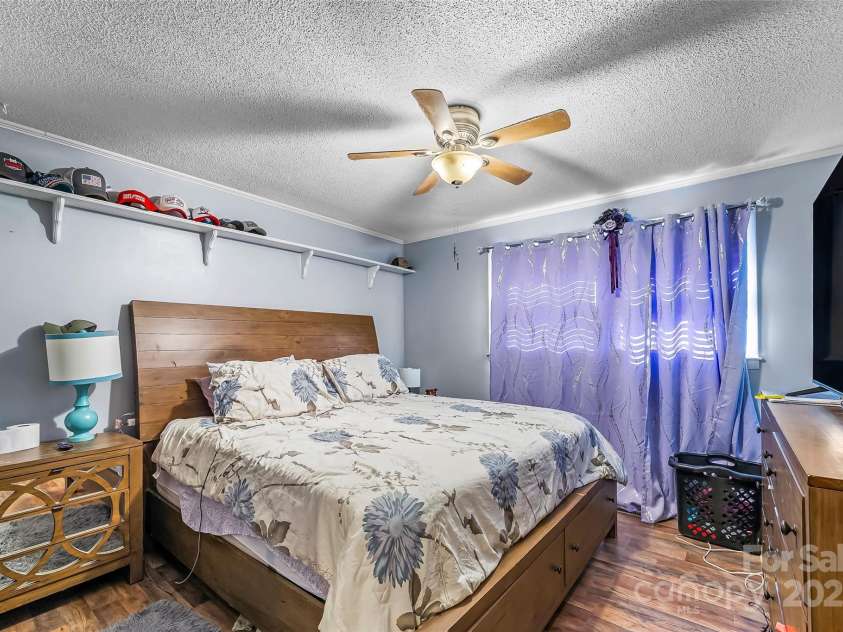 304 Parlier Avenue, Conover, NC 28613.  MLS# CAR4321897, YatesRealty ID 851. 