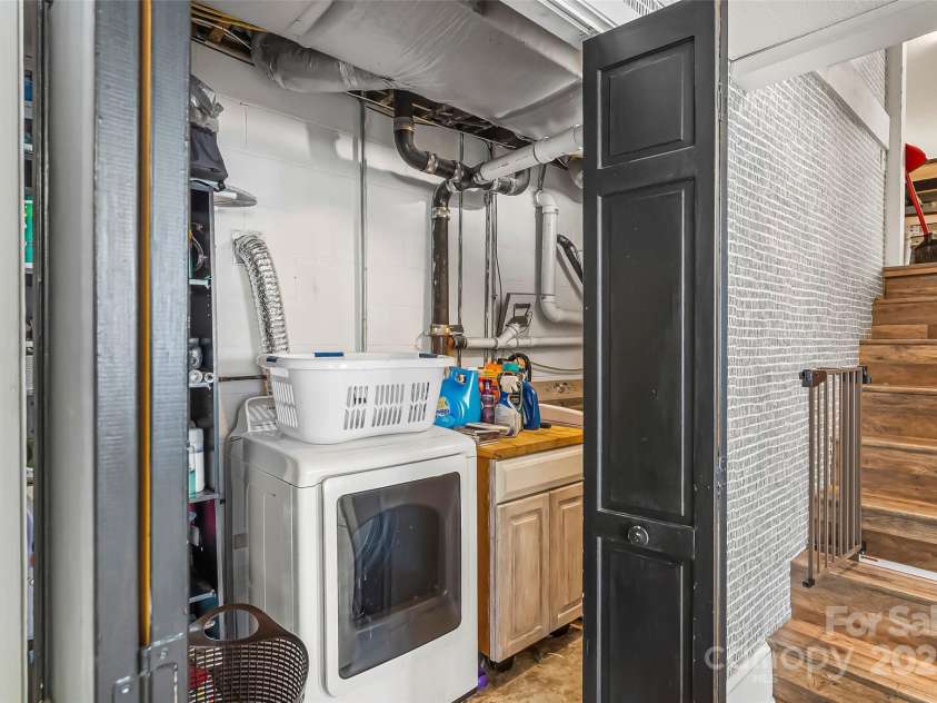 304 Parlier Avenue, Conover, NC 28613.  MLS# CAR4321897, YatesRealty ID 851. 