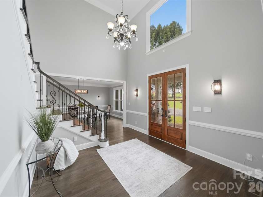 3916 2nd Street Drive, Hickory, NC 28601.  MLS# CAR4361163, YatesRealty ID 8511. 