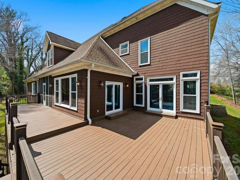3916 2nd Street Drive, Hickory, NC 28601.  MLS# CAR4361163, YatesRealty ID 8511. Large Deck