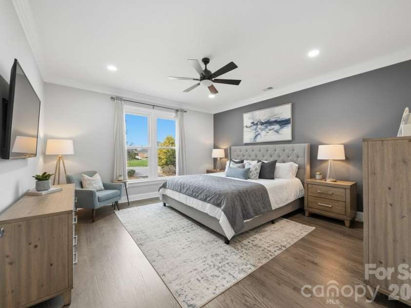3916 2nd Street Drive, Hickory, NC 28601.  MLS# CAR4361163, YatesRealty ID 8511. Virtually Staged