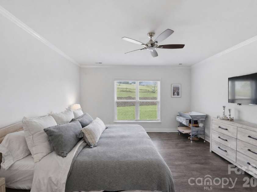 10511 Honeyfur Court, Charlotte, NC 28278.  MLS# CAR4360976, YatesRealty ID 8512. 