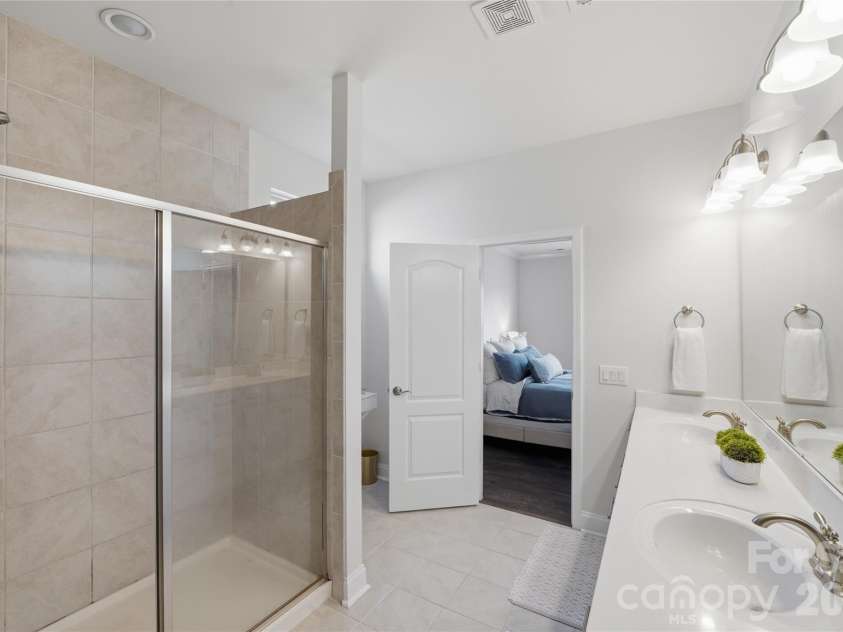 10511 Honeyfur Court, Charlotte, NC 28278.  MLS# CAR4360976, YatesRealty ID 8512. 
