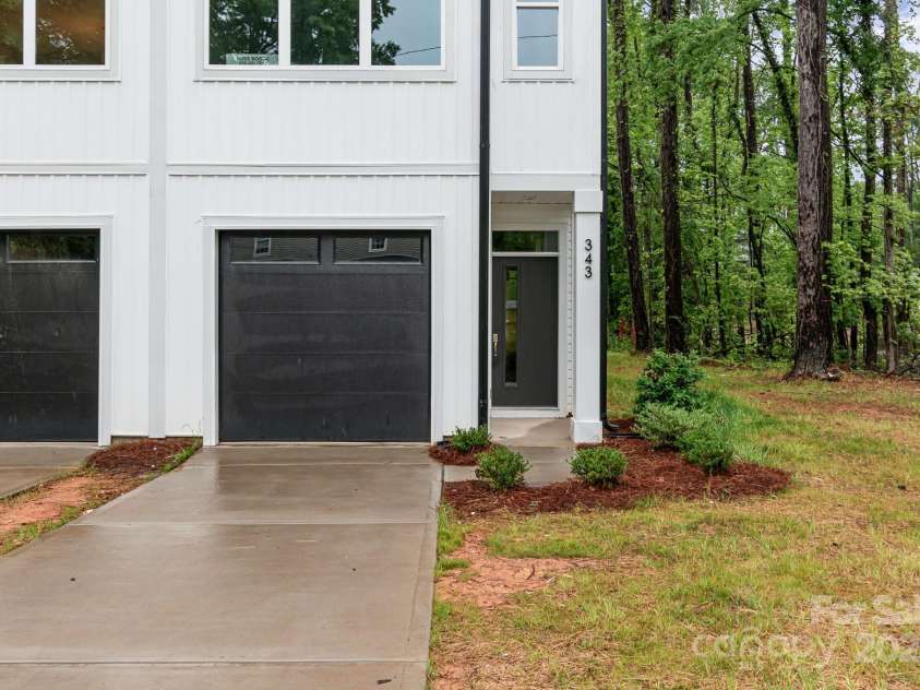 343 Gray Drive, Charlotte, NC 28213.  MLS# CAR4214779, YatesRealty ID 8513. 