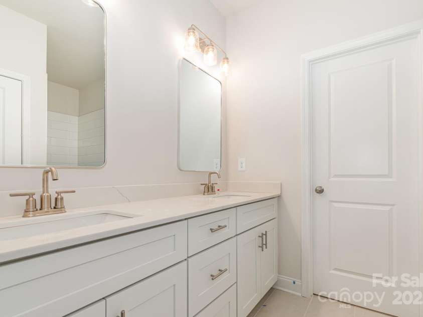 343 Gray Drive, Charlotte, NC 28213.  MLS# CAR4214779, YatesRealty ID 8513. 