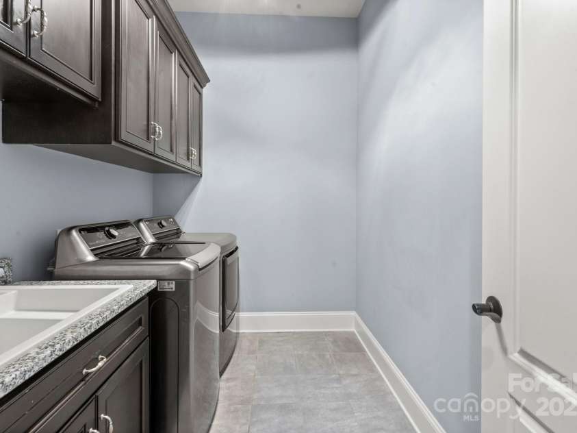 15909 Heath Aster Way, Davidson, NC 28036.  MLS# CAR4248773, YatesRealty ID 8514. 