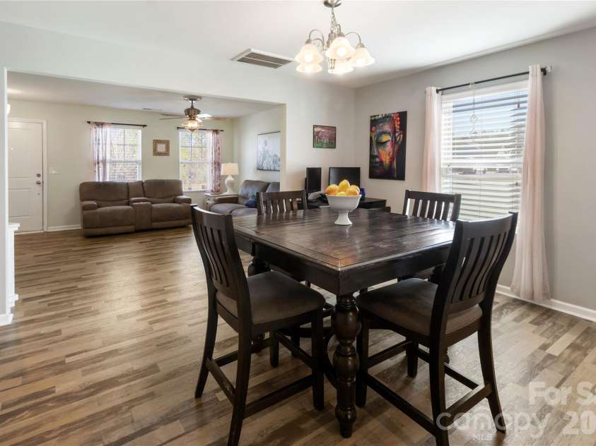 905 Alta Way, Kannapolis, NC 28081.  MLS# CAR4360653, YatesRealty ID 8515. Dining area