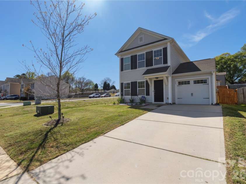 905 Alta Way, Kannapolis, NC 28081.  MLS# CAR4360653, YatesRealty ID 8515. Nice lot adjacent to HOA property on the corner
