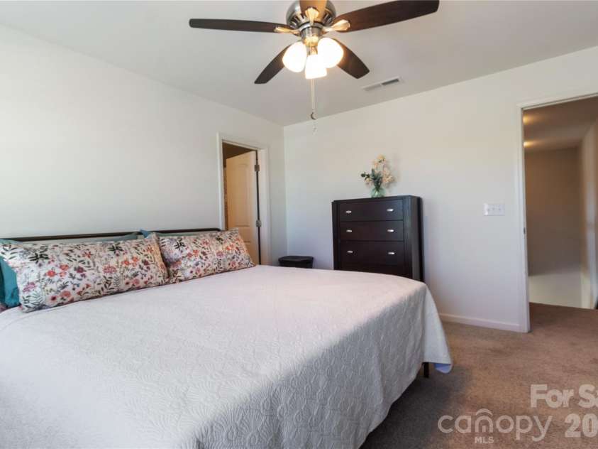 905 Alta Way, Kannapolis, NC 28081.  MLS# CAR4360653, YatesRealty ID 8515. Upper primary bedroom.