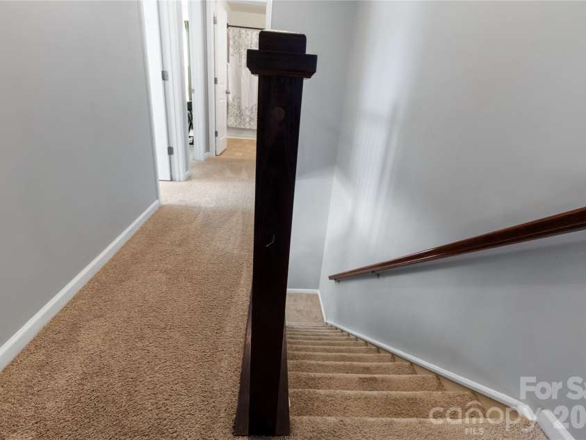 905 Alta Way, Kannapolis, NC 28081.  MLS# CAR4360653, YatesRealty ID 8515. Upstairs landing and hallway.