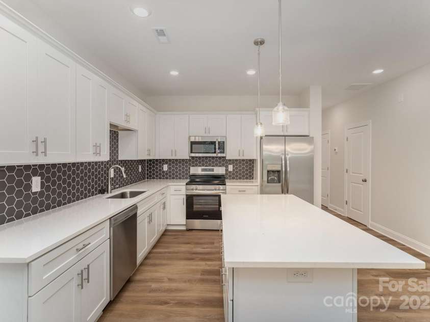 2821 New Pineola Road, Charlotte, NC 28208.  MLS# CAR4232018, YatesRealty ID 8517. Representational Photos Only of the Palm