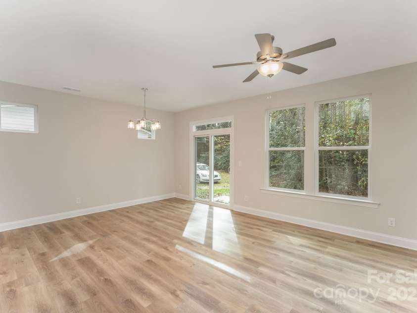 2821 New Pineola Road, Charlotte, NC 28208.  MLS# CAR4232018, YatesRealty ID 8517. Representational Photos Only of the Palm