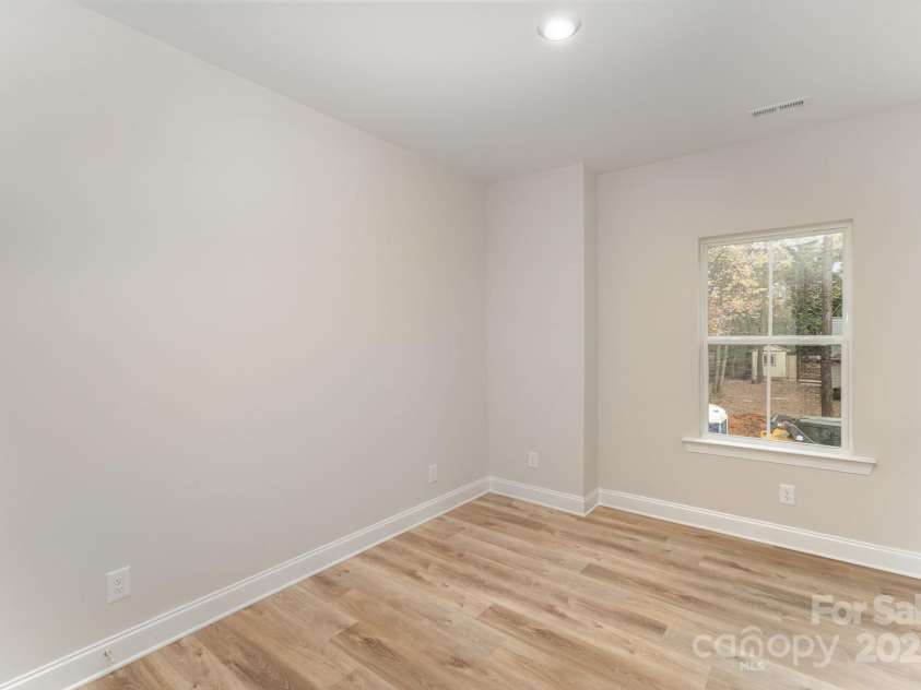 2821 New Pineola Road, Charlotte, NC 28208.  MLS# CAR4232018, YatesRealty ID 8517. Representational Photos Only of the Palm